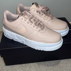Womens Nike Air Force 1
